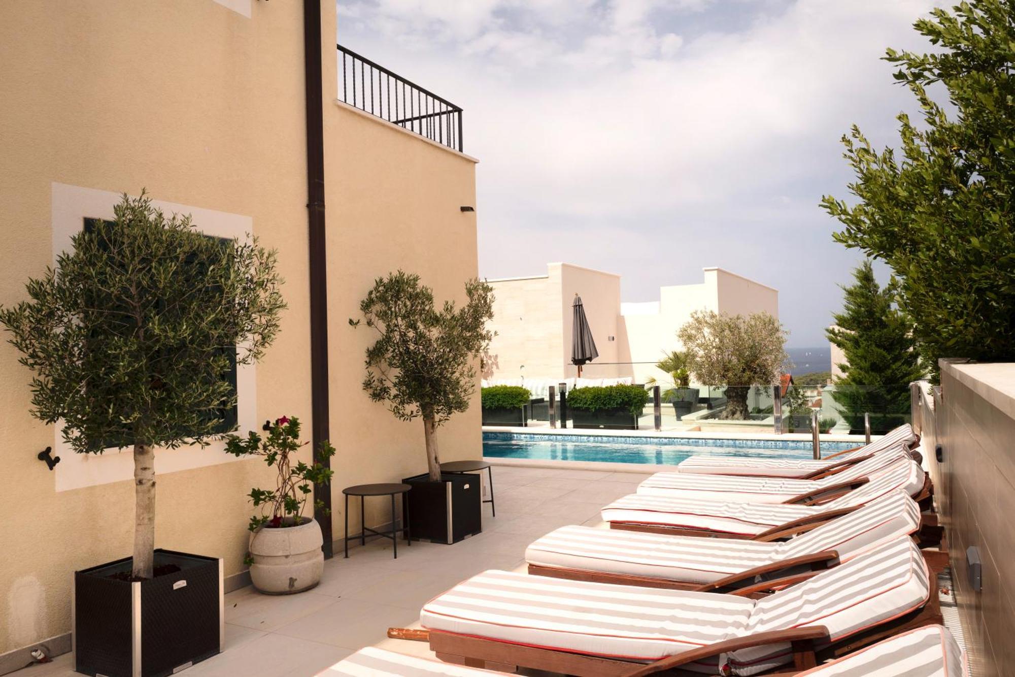 Villa Royale With Shared Pool ฮวาร์ ภายนอก รูปภาพ